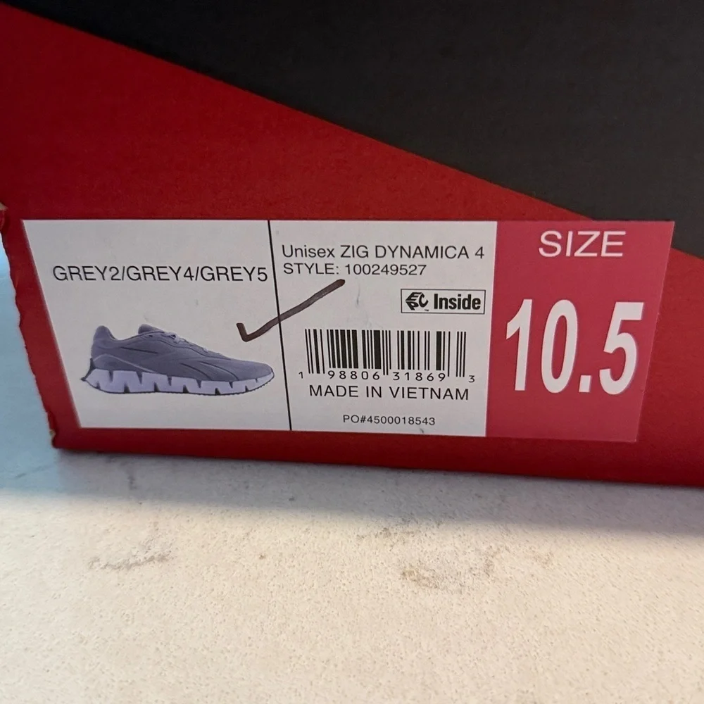 NIB Reebok Grey Zig Dynamica 4 men’s 10.5 woman’s 12